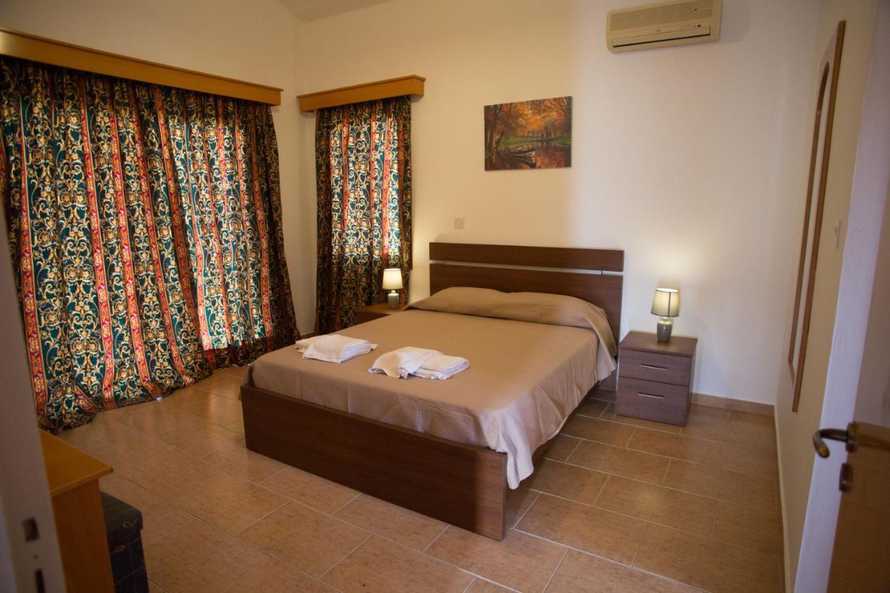 Marilia 1 Villa Polis Luaran gambar