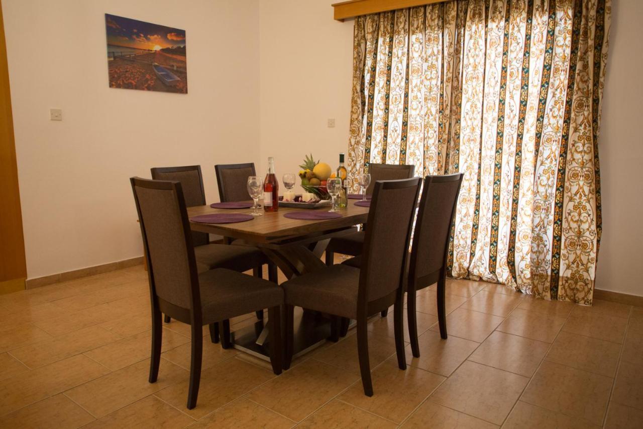 Marilia 1 Villa Polis Luaran gambar