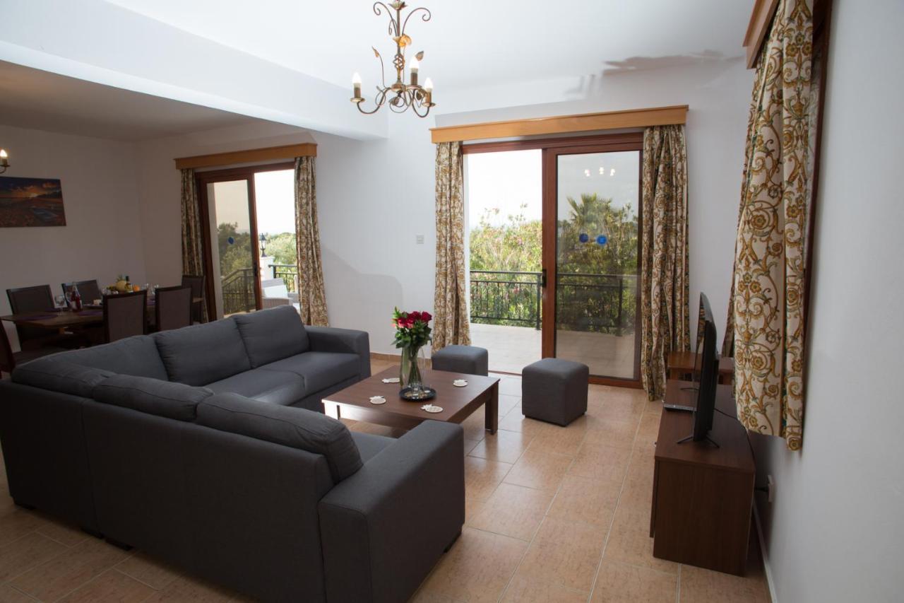 Marilia 1 Villa Polis Luaran gambar