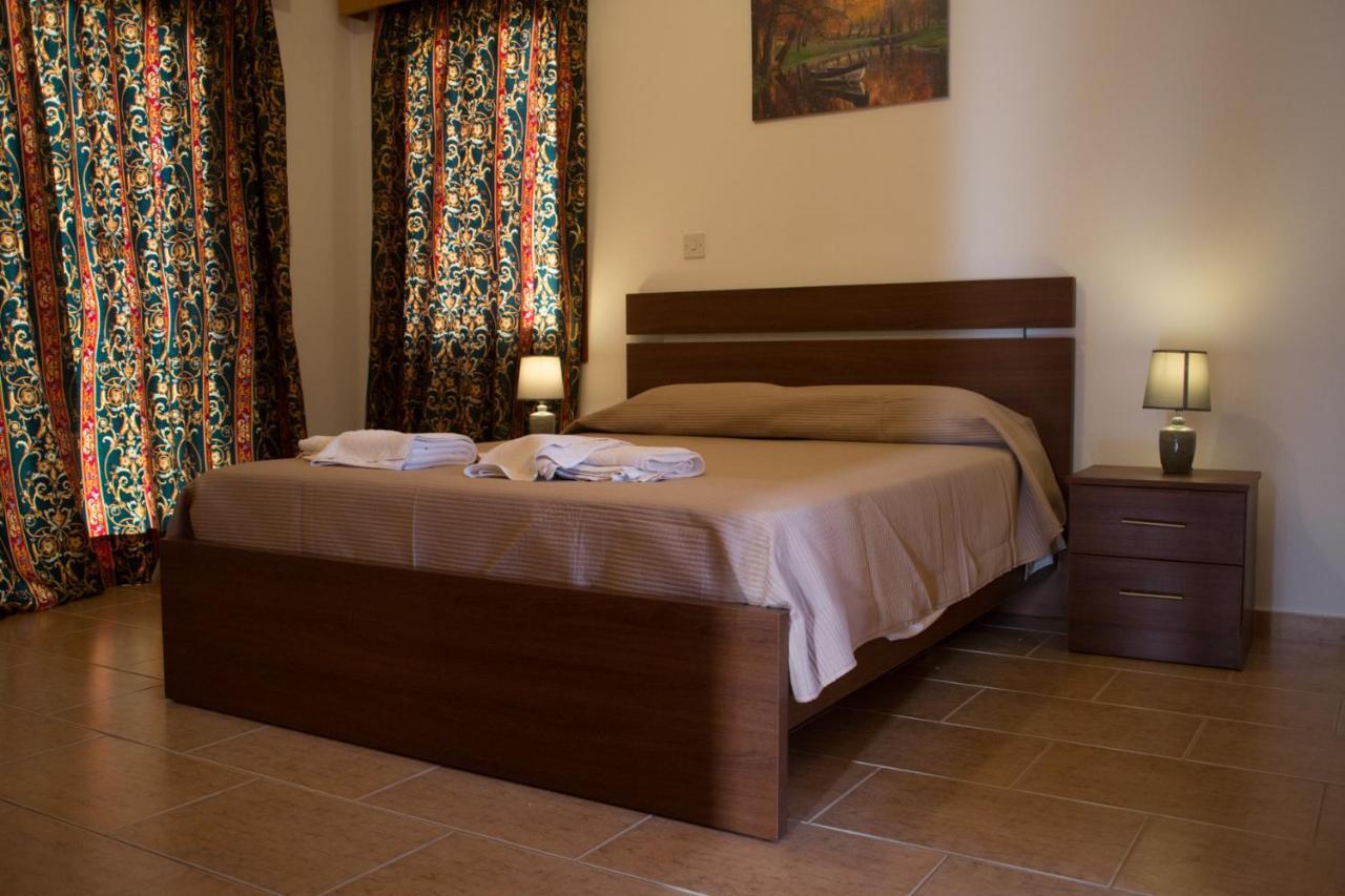 Marilia 1 Villa Polis Luaran gambar